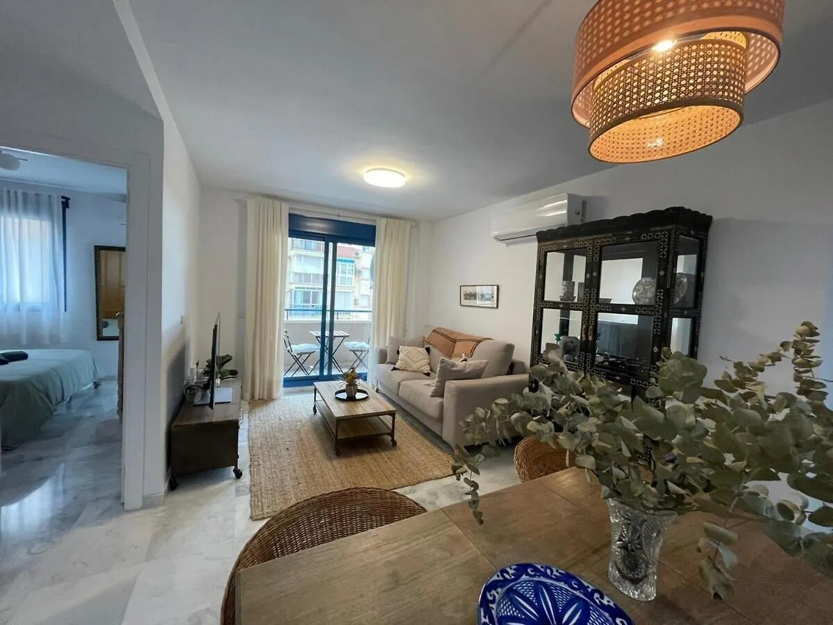 Apartament Calu Homes Cerca Playa De Huelin Malaga